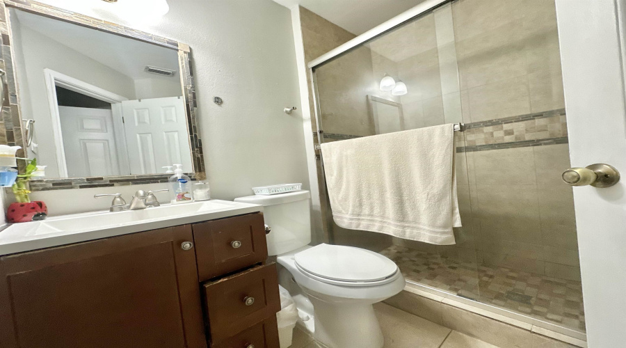 3054 St Isaac Lp, Laredo, Texas 78045-2812, 5 Bedrooms Bedrooms, 7 Rooms Rooms,4 BathroomsBathrooms,Residential,For Sale,3054 St Isaac Lp,20264657