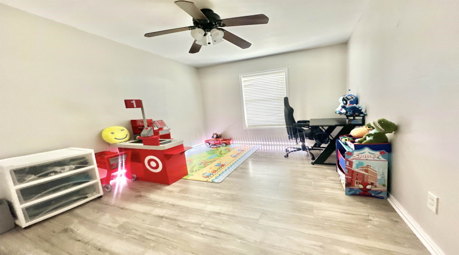 3054 St Isaac Lp, Laredo, Texas 78045-2812, 5 Bedrooms Bedrooms, 7 Rooms Rooms,4 BathroomsBathrooms,Residential,For Sale,3054 St Isaac Lp,20264657