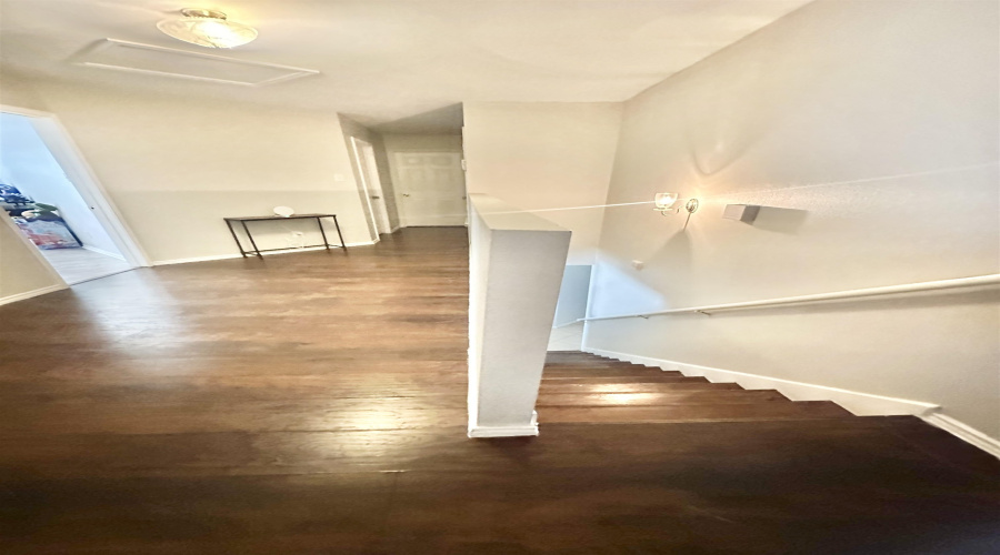 3054 St Isaac Lp, Laredo, Texas 78045-2812, 5 Bedrooms Bedrooms, 7 Rooms Rooms,4 BathroomsBathrooms,Residential,For Sale,3054 St Isaac Lp,20264657