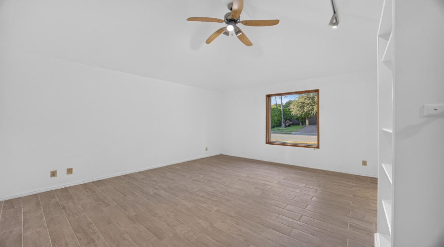 1323 Cross Country Ln., Laredo, Texas 78045, 6 Bedrooms Bedrooms, 11 Rooms Rooms,6 BathroomsBathrooms,Residential,For Sale,1323 Cross Country Ln.,20264659