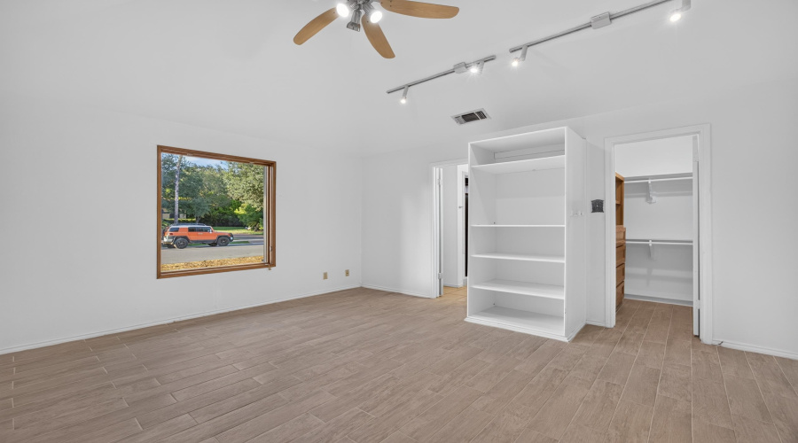 1323 Cross Country Ln., Laredo, Texas 78045, 6 Bedrooms Bedrooms, 11 Rooms Rooms,6 BathroomsBathrooms,Residential,For Sale,1323 Cross Country Ln.,20264659