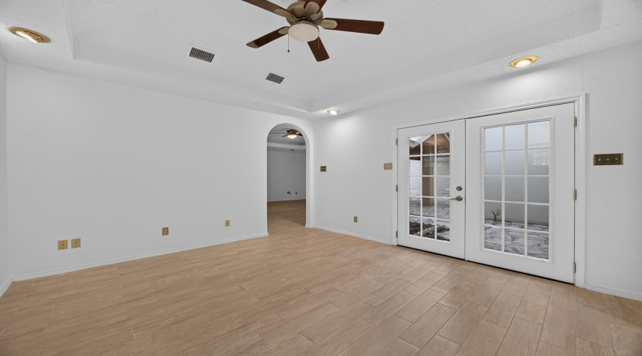 1323 Cross Country Ln., Laredo, Texas 78045, 6 Bedrooms Bedrooms, 11 Rooms Rooms,6 BathroomsBathrooms,Residential,For Sale,1323 Cross Country Ln.,20264659