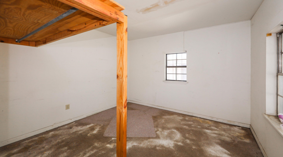 1719 Iturbide St, Laredo, Texas 78040, 3 Bedrooms Bedrooms, 5 Rooms Rooms,2 BathroomsBathrooms,Residential,For Sale,1719 Iturbide St,20264663