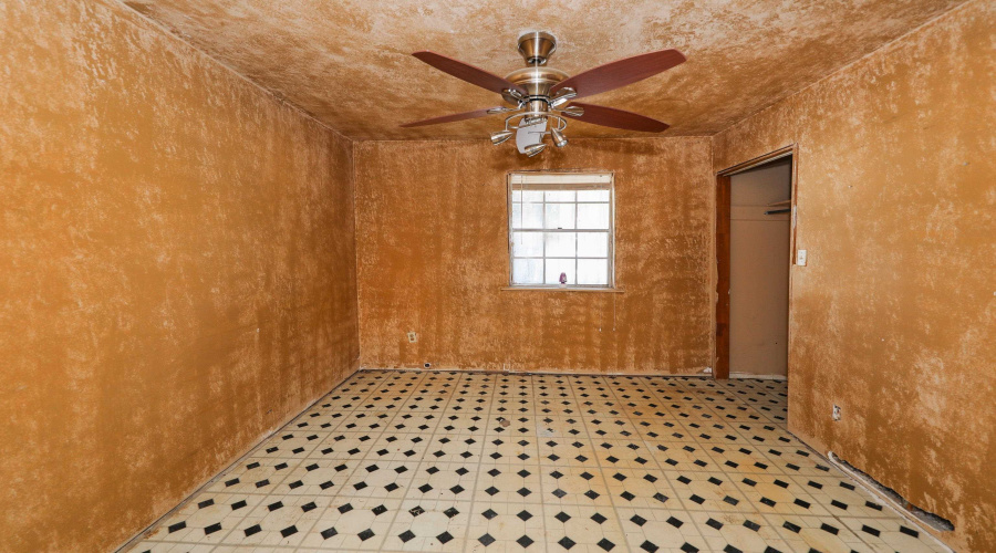 1719 Iturbide St, Laredo, Texas 78040, 3 Bedrooms Bedrooms, 5 Rooms Rooms,2 BathroomsBathrooms,Residential,For Sale,1719 Iturbide St,20264663