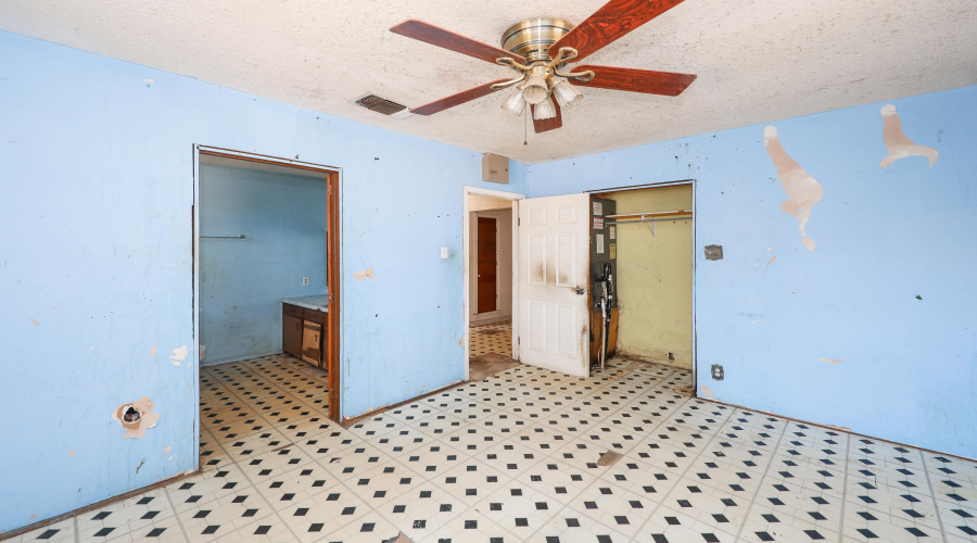 1719 Iturbide St, Laredo, Texas 78040, 3 Bedrooms Bedrooms, 5 Rooms Rooms,2 BathroomsBathrooms,Residential,For Sale,1719 Iturbide St,20264663