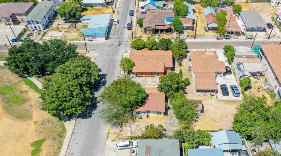 1719 Iturbide St, Laredo, Texas 78040, 3 Bedrooms Bedrooms, 5 Rooms Rooms,2 BathroomsBathrooms,Residential,For Sale,1719 Iturbide St,20264663