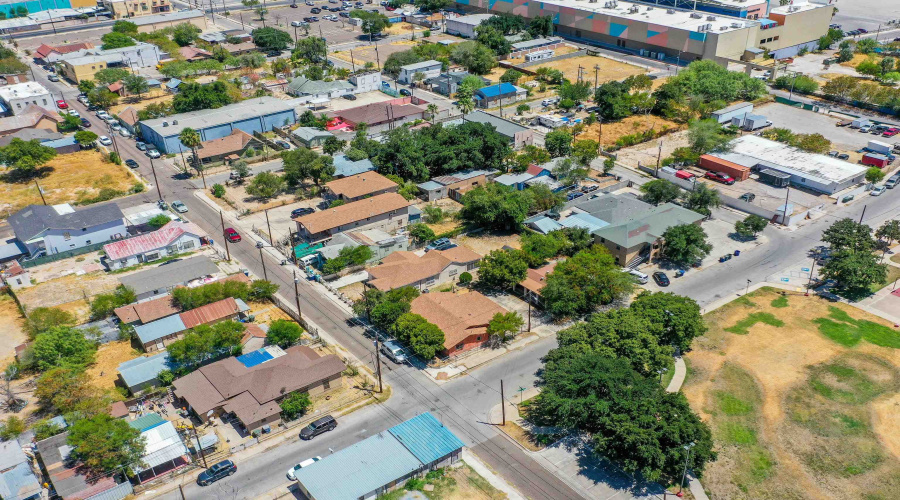 1719 Iturbide St, Laredo, Texas 78040, 3 Bedrooms Bedrooms, 5 Rooms Rooms,2 BathroomsBathrooms,Residential,For Sale,1719 Iturbide St,20264663