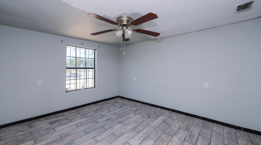 1719 Iturbide St, Laredo, Texas 78040, 3 Bedrooms Bedrooms, 5 Rooms Rooms,2 BathroomsBathrooms,Residential,For Sale,1719 Iturbide St,20264663