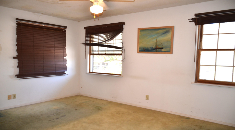 361 Monte Dr, Zapata, Texas 78076, 2 Bedrooms Bedrooms, 5 Rooms Rooms,2 BathroomsBathrooms,Residential,For Sale,361 Monte Dr,20264665