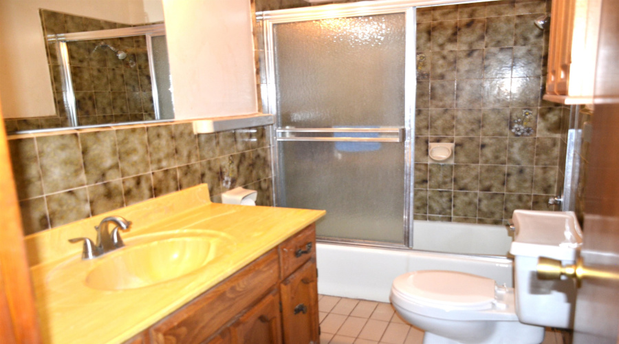 361 Monte Dr, Zapata, Texas 78076, 2 Bedrooms Bedrooms, 5 Rooms Rooms,2 BathroomsBathrooms,Residential,For Sale,361 Monte Dr,20264665