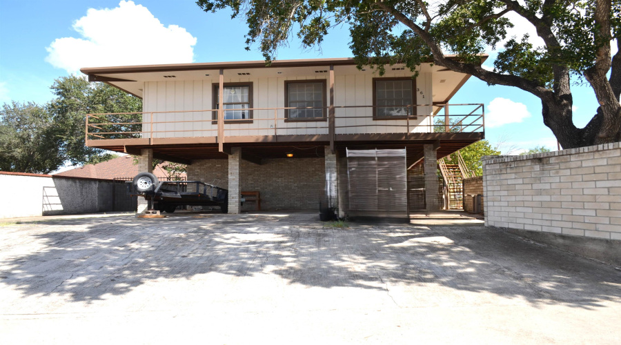 361 Monte Dr, Zapata, Texas 78076, 2 Bedrooms Bedrooms, 5 Rooms Rooms,2 BathroomsBathrooms,Residential,For Sale,361 Monte Dr,20264665