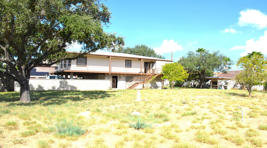 361 Monte Dr, Zapata, Texas 78076, 2 Bedrooms Bedrooms, 5 Rooms Rooms,2 BathroomsBathrooms,Residential,For Sale,361 Monte Dr,20264665
