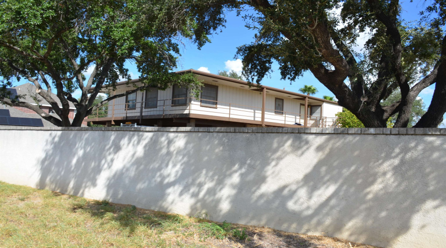 361 Monte Dr, Zapata, Texas 78076, 2 Bedrooms Bedrooms, 5 Rooms Rooms,2 BathroomsBathrooms,Residential,For Sale,361 Monte Dr,20264665