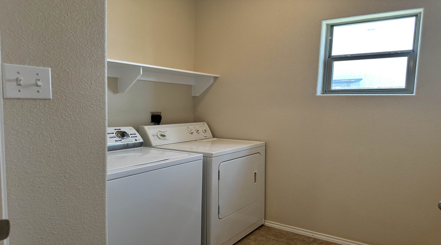 113 Washingtonia Dr, Laredo, Texas 78045, 4 Bedrooms Bedrooms, 9 Rooms Rooms,2 BathroomsBathrooms,Residential,For Sale,113 Washingtonia Dr,20264668