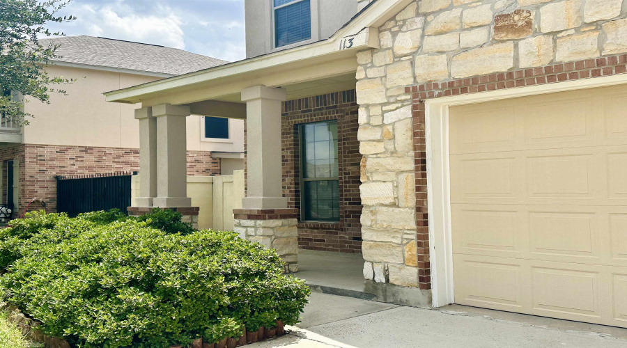 113 Washingtonia Dr, Laredo, Texas 78045, 4 Bedrooms Bedrooms, 9 Rooms Rooms,2 BathroomsBathrooms,Residential,For Sale,113 Washingtonia Dr,20264668