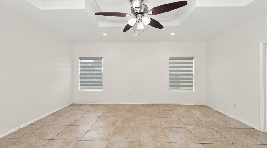 9808 Aziz St., Laredo, Texas 78045, 3 Bedrooms Bedrooms, 6 Rooms Rooms,2 BathroomsBathrooms,Residential,For Sale,9808 Aziz St.,20264669
