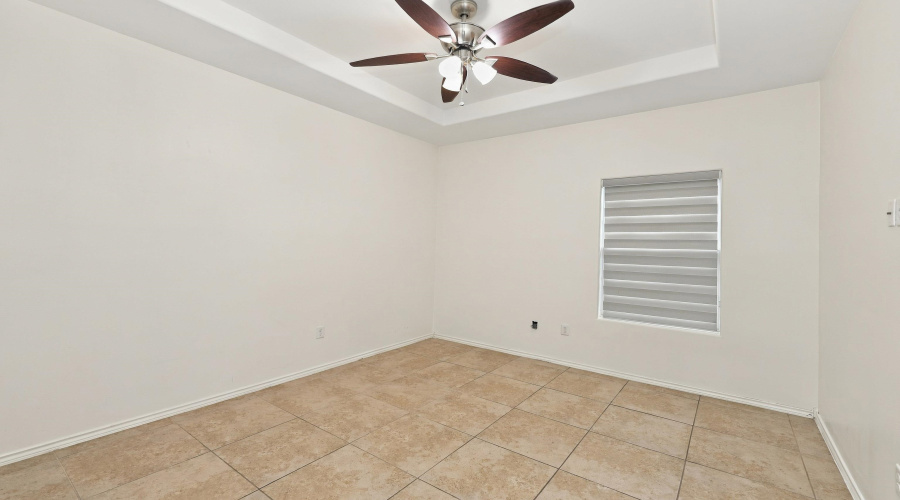 9808 Aziz St., Laredo, Texas 78045, 3 Bedrooms Bedrooms, 6 Rooms Rooms,2 BathroomsBathrooms,Residential,For Sale,9808 Aziz St.,20264669