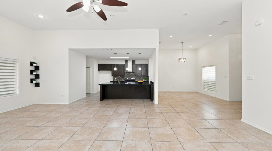 9808 Aziz St., Laredo, Texas 78045, 3 Bedrooms Bedrooms, 6 Rooms Rooms,2 BathroomsBathrooms,Residential,For Sale,9808 Aziz St.,20264669