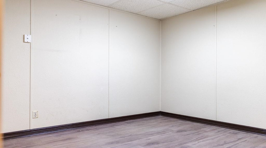 1601 Musser St, Laredo, Texas 78043, 1 Room Rooms,2 BathroomsBathrooms,Commercial retail/office,For Sale,1601 Musser St,20253940