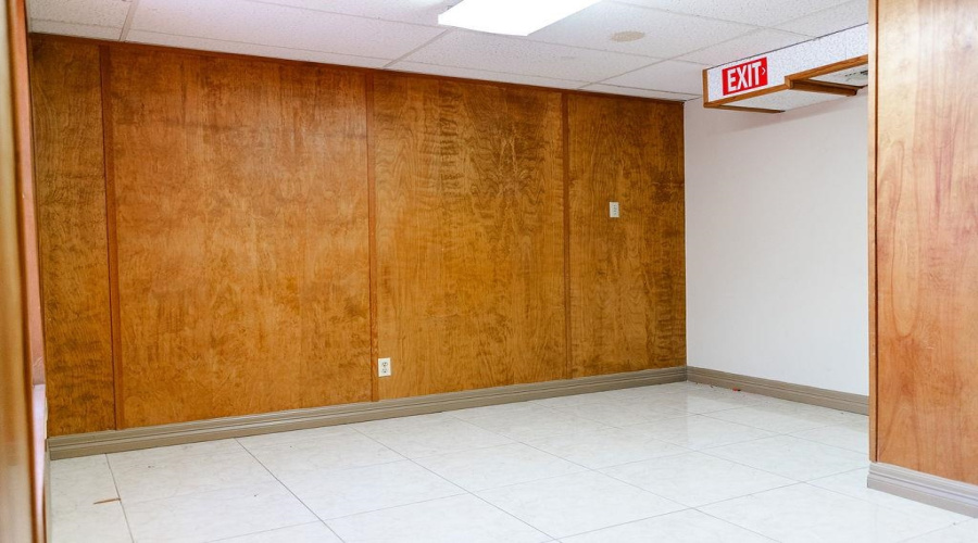 1601 Musser St, Laredo, Texas 78043, 1 Room Rooms,2 BathroomsBathrooms,Commercial retail/office,For Sale,1601 Musser St,20253940