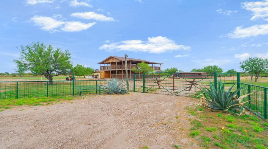 485 LAS LOMAS RD., LAREDO, Texas 78043, ,Land,For Sale,485 LAS LOMAS RD.,20264675