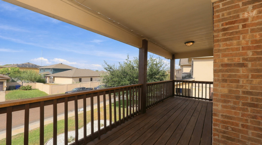 504 Silver Palm Dr, Laredo, Texas 78045, 4 Bedrooms Bedrooms, 8 Rooms Rooms,3 BathroomsBathrooms,Residential,For Sale,504 Silver Palm Dr,20264672