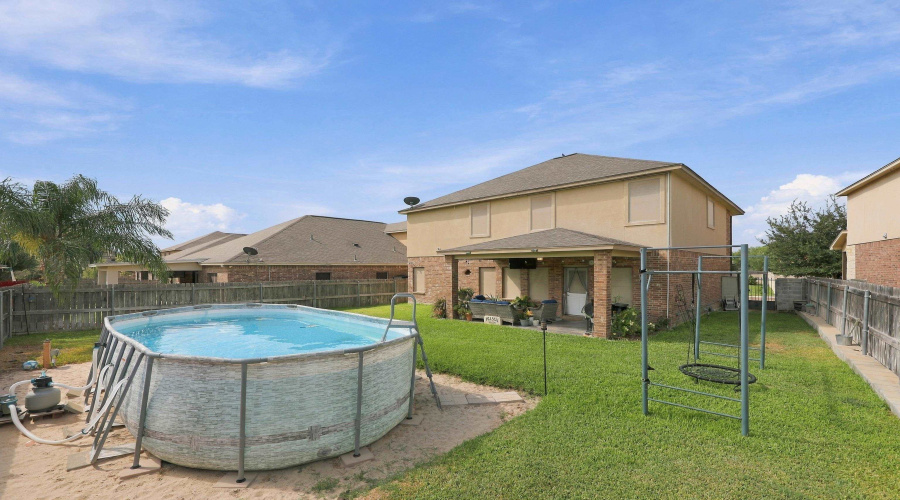 504 Silver Palm Dr, Laredo, Texas 78045, 4 Bedrooms Bedrooms, 8 Rooms Rooms,3 BathroomsBathrooms,Residential,For Sale,504 Silver Palm Dr,20264672