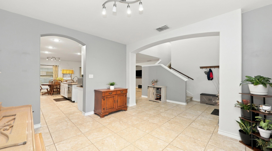 504 Silver Palm Dr, Laredo, Texas 78045, 4 Bedrooms Bedrooms, 8 Rooms Rooms,3 BathroomsBathrooms,Residential,For Sale,504 Silver Palm Dr,20264672