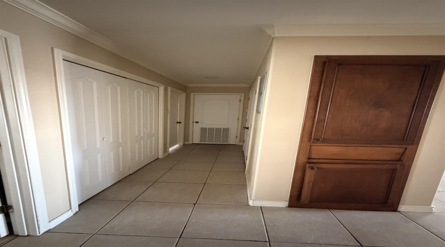 9809 Sterling St., Laredo, Texas 78045, 3 Bedrooms Bedrooms, 7 Rooms Rooms,2 BathroomsBathrooms,Residential,For Rent,9809 Sterling St.,20264677