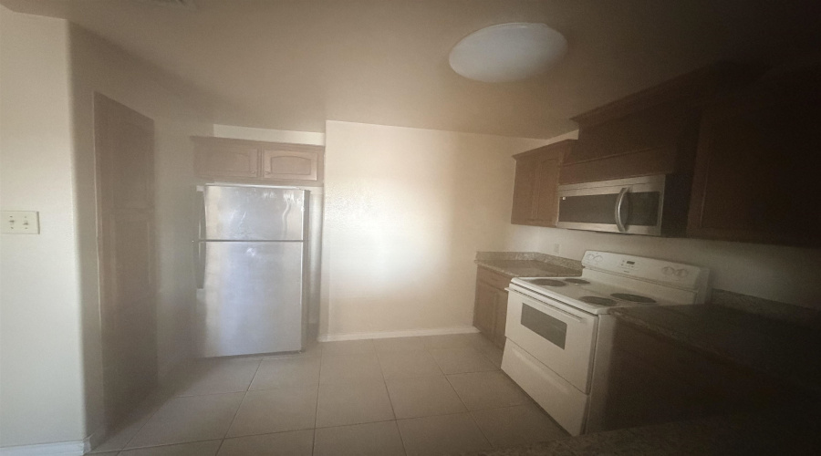 9809 Sterling St., Laredo, Texas 78045, 3 Bedrooms Bedrooms, 7 Rooms Rooms,2 BathroomsBathrooms,Residential,For Rent,9809 Sterling St.,20264677
