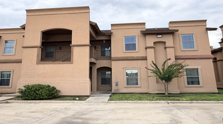 9809 Sterling St., Laredo, Texas 78045, 3 Bedrooms Bedrooms, 7 Rooms Rooms,2 BathroomsBathrooms,Residential,For Rent,9809 Sterling St.,20264677