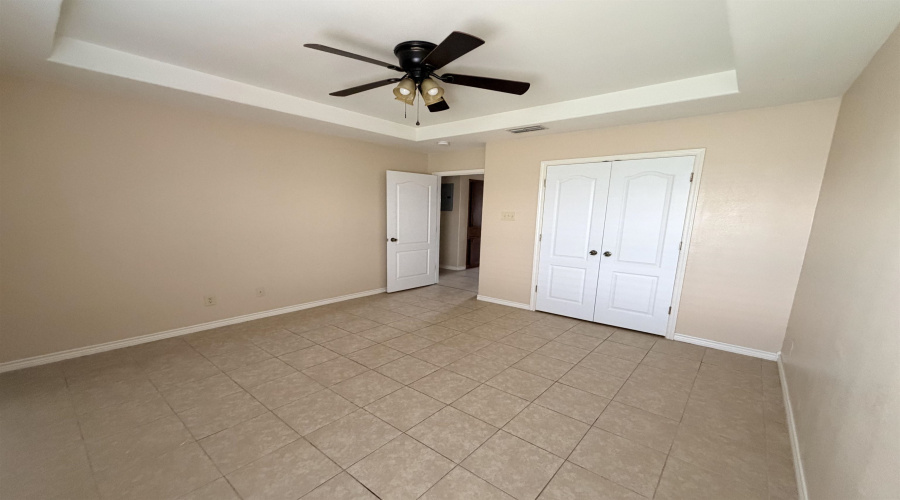 9809 Sterling St., Laredo, Texas 78045, 3 Bedrooms Bedrooms, 7 Rooms Rooms,2 BathroomsBathrooms,Residential,For Rent,9809 Sterling St.,20264677