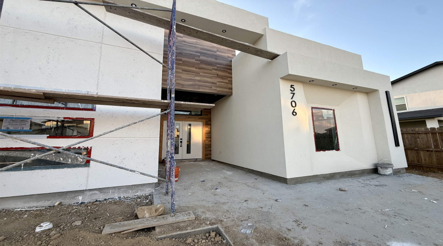 5706 Lone Star Loop, Laredo, Texas 78046, 4 Bedrooms Bedrooms, 4 Rooms Rooms,2 BathroomsBathrooms,Residential,For Sale,5706 Lone Star Loop,20264678