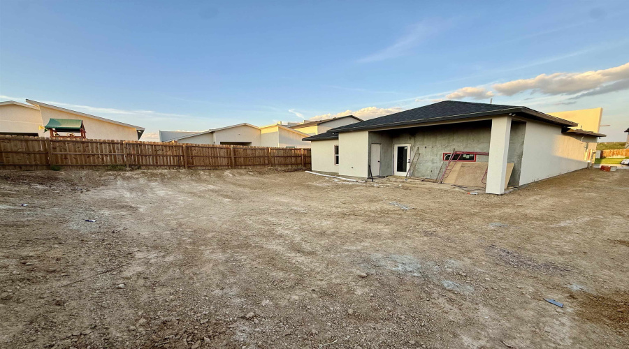 5706 Lone Star Loop, Laredo, Texas 78046, 4 Bedrooms Bedrooms, 4 Rooms Rooms,2 BathroomsBathrooms,Residential,For Sale,5706 Lone Star Loop,20264678