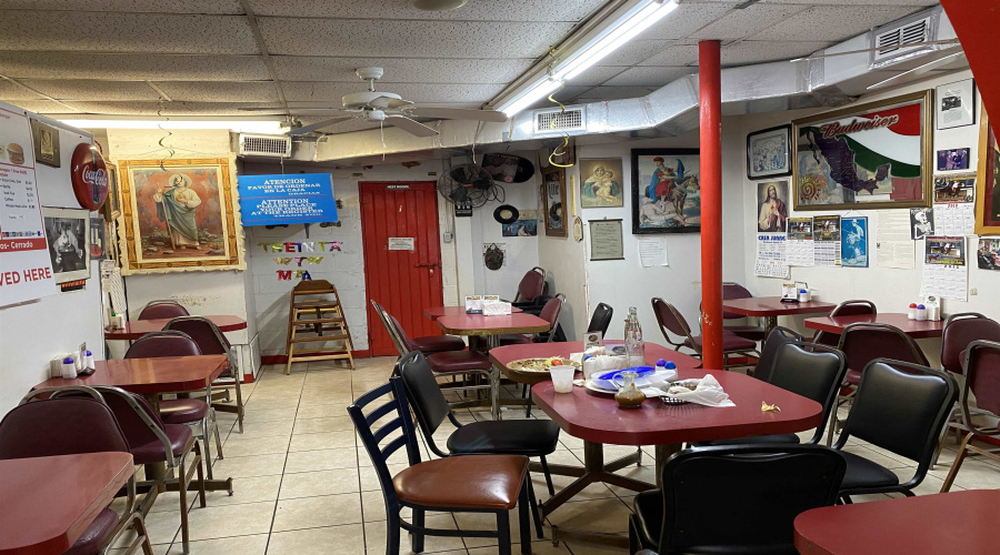 3810 Saunders St, Laredo, Texas 78041-7644, 1 Room Rooms,4 BathroomsBathrooms,Commercial retail/office,For Sale,3810 Saunders St,20264679