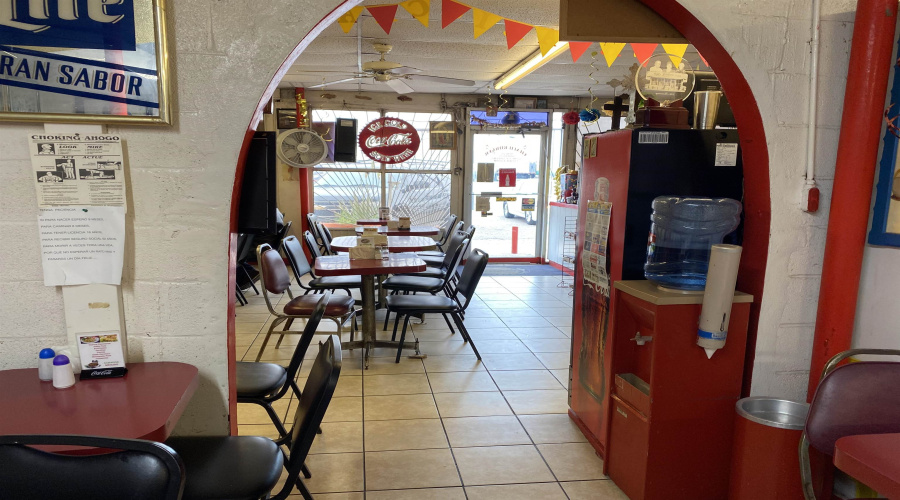 3810 Saunders St, Laredo, Texas 78041-7644, 1 Room Rooms,4 BathroomsBathrooms,Commercial retail/office,For Sale,3810 Saunders St,20264679