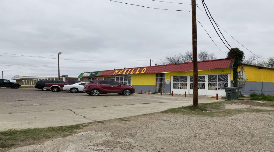 3810 Saunders St, Laredo, Texas 78041-7644, 1 Room Rooms,4 BathroomsBathrooms,Commercial retail/office,For Sale,3810 Saunders St,20264679