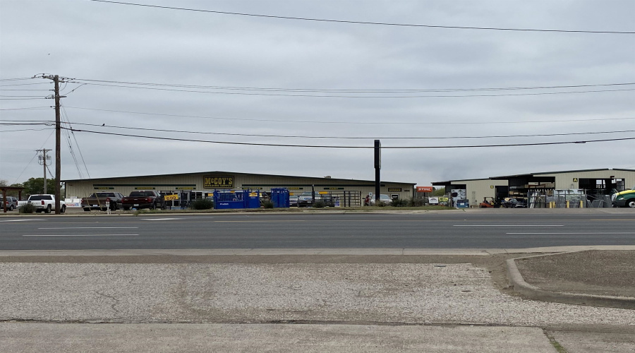 3810 Saunders St, Laredo, Texas 78041-7644, 1 Room Rooms,4 BathroomsBathrooms,Commercial retail/office,For Sale,3810 Saunders St,20264679