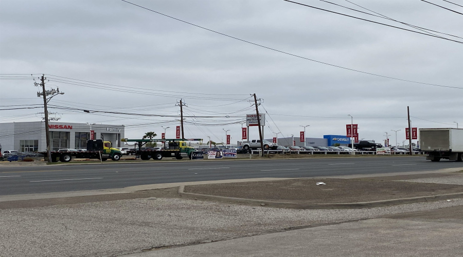 3810 Saunders St, Laredo, Texas 78041-7644, 1 Room Rooms,4 BathroomsBathrooms,Commercial retail/office,For Sale,3810 Saunders St,20264679