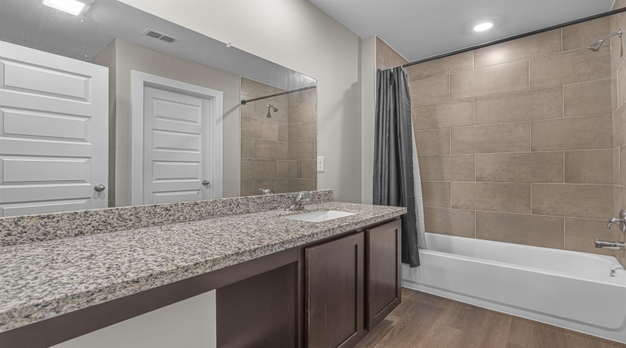 5728 St. Dominic, Laredo, Texas 78046, 4 Bedrooms Bedrooms, 4 Rooms Rooms,2 BathroomsBathrooms,Residential,For Sale,5728 St. Dominic,20264680