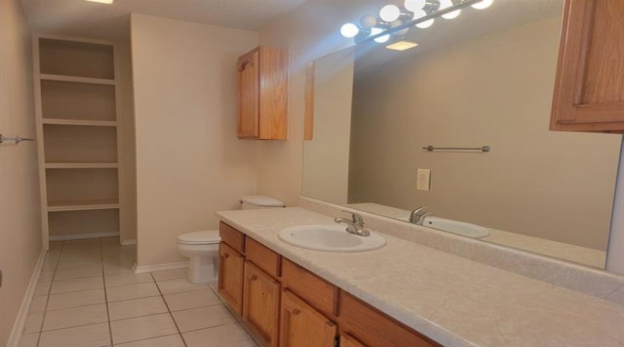506 Shiloh Dr, Laredo, Texas 78045, 3 Bedrooms Bedrooms, 4 Rooms Rooms,2 BathroomsBathrooms,Residential,For Rent,506 Shiloh Dr,20264684