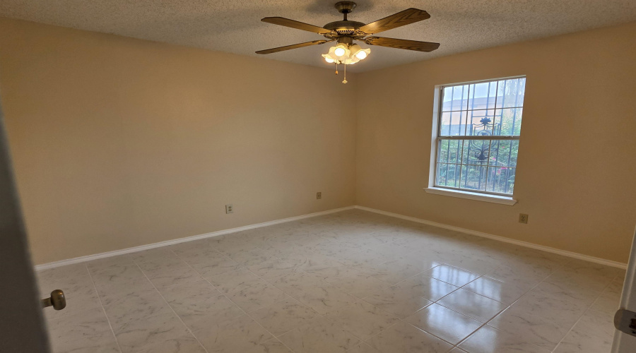 506 Shiloh Dr, Laredo, Texas 78045, 3 Bedrooms Bedrooms, 4 Rooms Rooms,2 BathroomsBathrooms,Residential,For Rent,506 Shiloh Dr,20264684