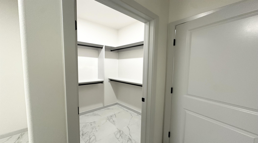 1640 Secretaria Ln., Laredo, Texas 78046, 3 Bedrooms Bedrooms, 5 Rooms Rooms,2 BathroomsBathrooms,Residential,For Sale,1640 Secretaria Ln.,20264685
