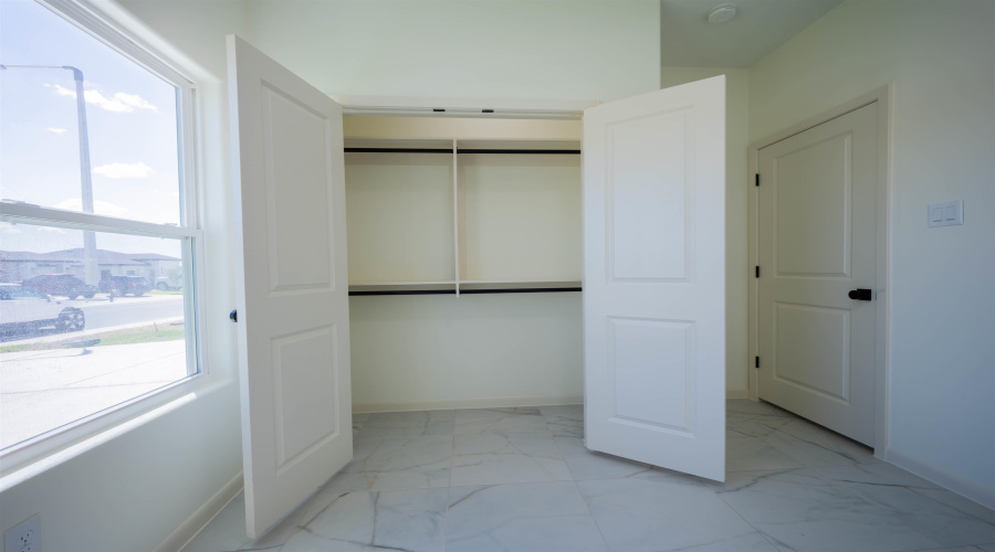 1634 Secretaria Ln., Laredo, Texas 78041, 3 Bedrooms Bedrooms, 5 Rooms Rooms,2 BathroomsBathrooms,Residential,For Sale,1634 Secretaria Ln.,20264688