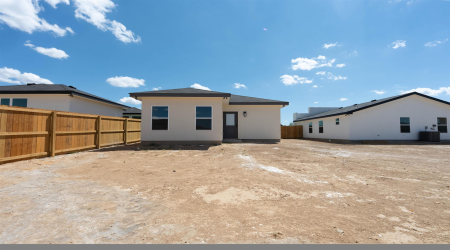 1634 Secretaria Ln., Laredo, Texas 78041, 3 Bedrooms Bedrooms, 5 Rooms Rooms,2 BathroomsBathrooms,Residential,For Sale,1634 Secretaria Ln.,20264688