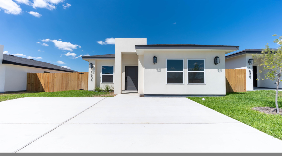 1634 Secretaria Ln., Laredo, Texas 78041, 3 Bedrooms Bedrooms, 5 Rooms Rooms,2 BathroomsBathrooms,Residential,For Sale,1634 Secretaria Ln.,20264688