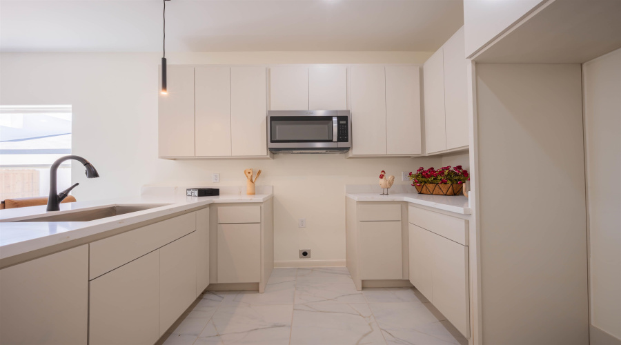 1634 Secretaria Ln., Laredo, Texas 78041, 3 Bedrooms Bedrooms, 5 Rooms Rooms,2 BathroomsBathrooms,Residential,For Sale,1634 Secretaria Ln.,20264688
