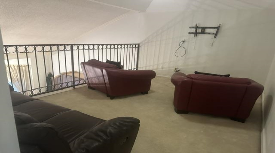 111 E Del Mar Blvd, Laredo, Texas 78041, 4 Bedrooms Bedrooms, 8 Rooms Rooms,3 BathroomsBathrooms,Residential,For Rent,111 E Del Mar Blvd,20264690