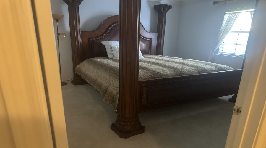 111 E Del Mar Blvd, Laredo, Texas 78041, 4 Bedrooms Bedrooms, 8 Rooms Rooms,3 BathroomsBathrooms,Residential,For Rent,111 E Del Mar Blvd,20264690