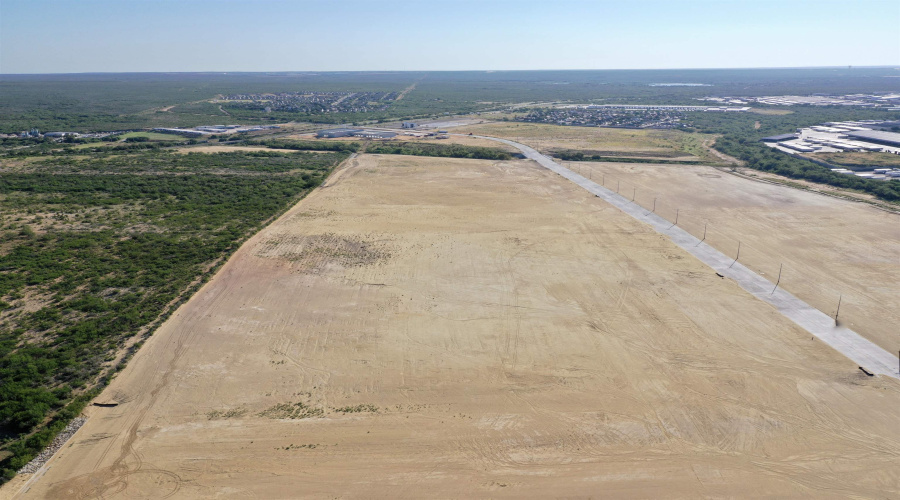 302 Blue Ridge Pkwy., Laredo, Texas 78045, 1 Bedroom Bedrooms, 51 Rooms Rooms,2 BathroomsBathrooms,Commercial/industrial,For Rent,302 Blue Ridge Pkwy.,20264695